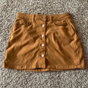 Like new! Button Skirt. Size 9.